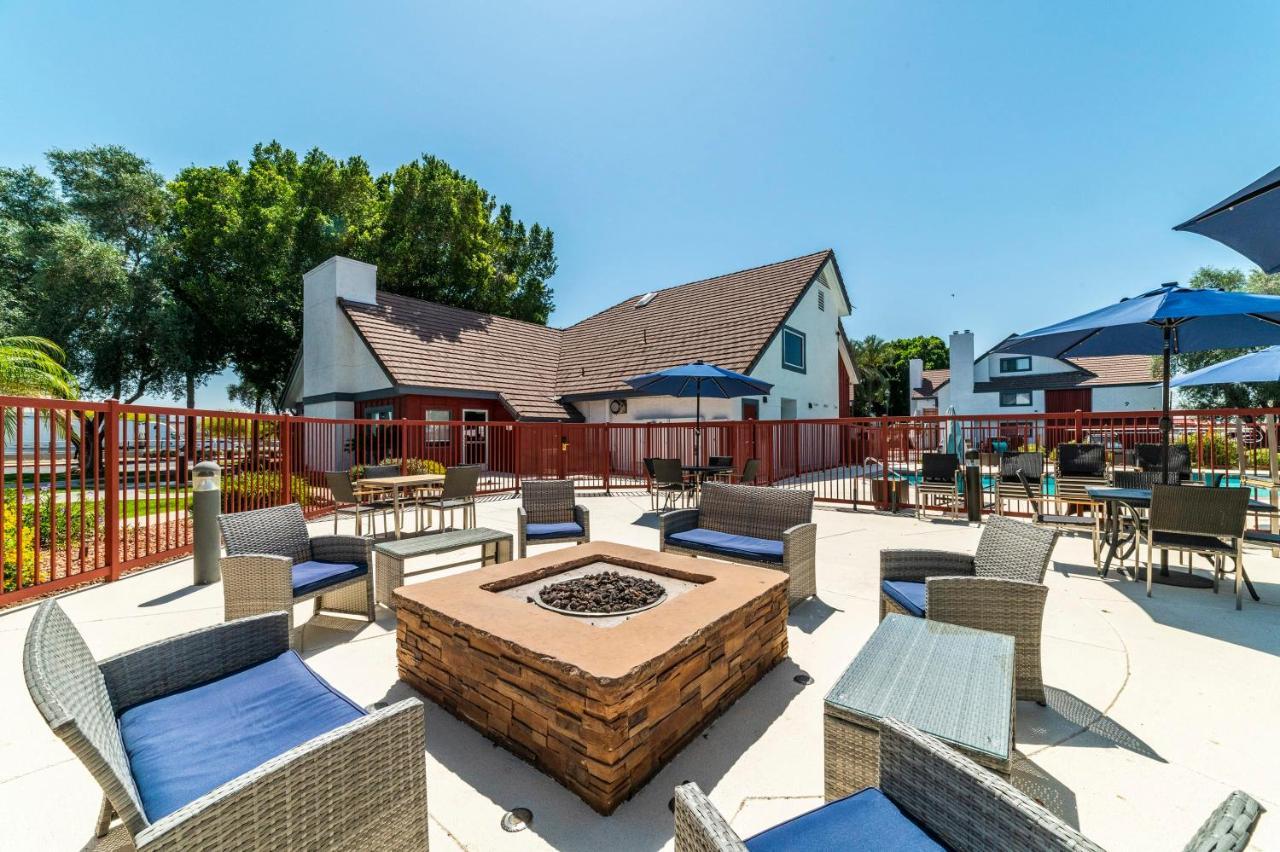 Metro Phx Studio Queen Sleeps 4 Heated Pool Phoenix Buitenkant foto