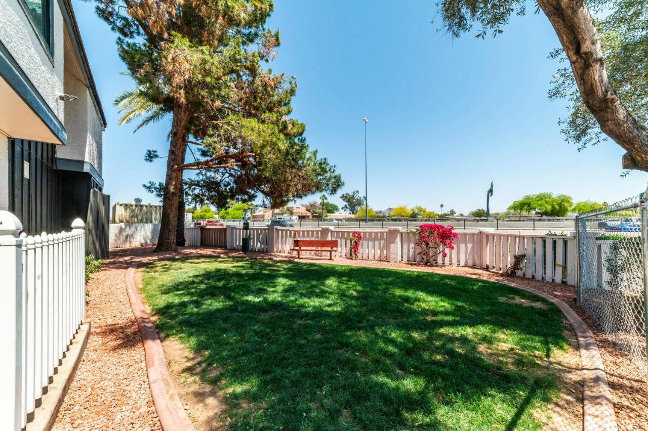 Metro Phx Studio Queen Sleeps 4 Heated Pool Phoenix Buitenkant foto